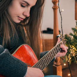 Christmas Guitar Songs - JamPlay + TrueFire