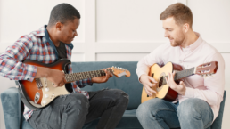 TrueFire + JamPlay - Playing Guitar with Friends